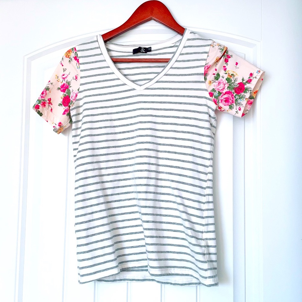 Like New Mindy Mae’s Market Floral Too Size XS